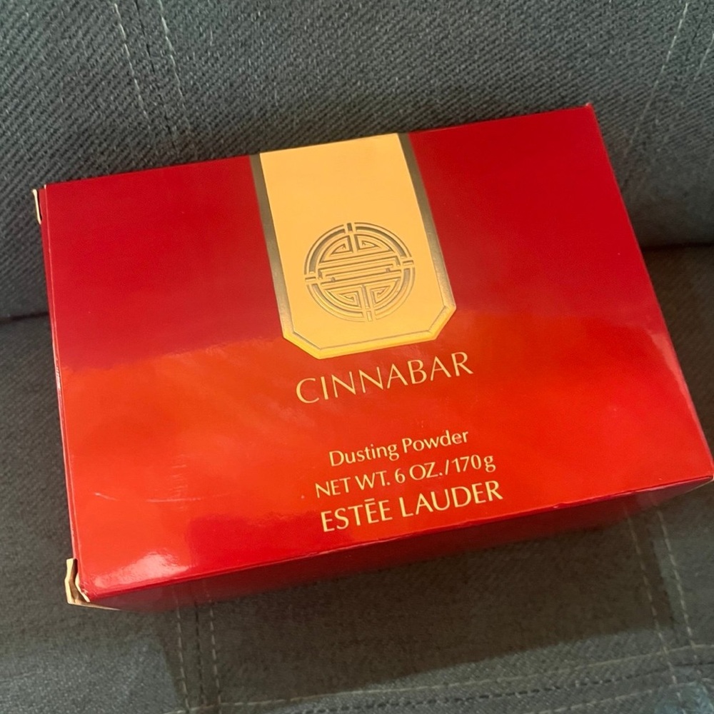 Estee Lauder Cinnabar Dusting Powder - Red and Gold